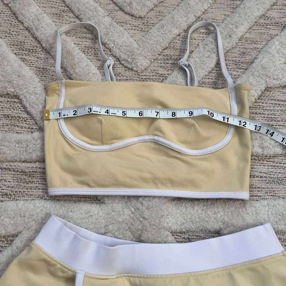 Set! ALO Outfit Streamlined Airbrush Bra Tank XS & skirt XS Warm Butter & White